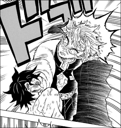 後頭部を蹴る男性